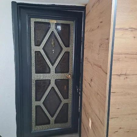 Taksim Nida Flats アパート